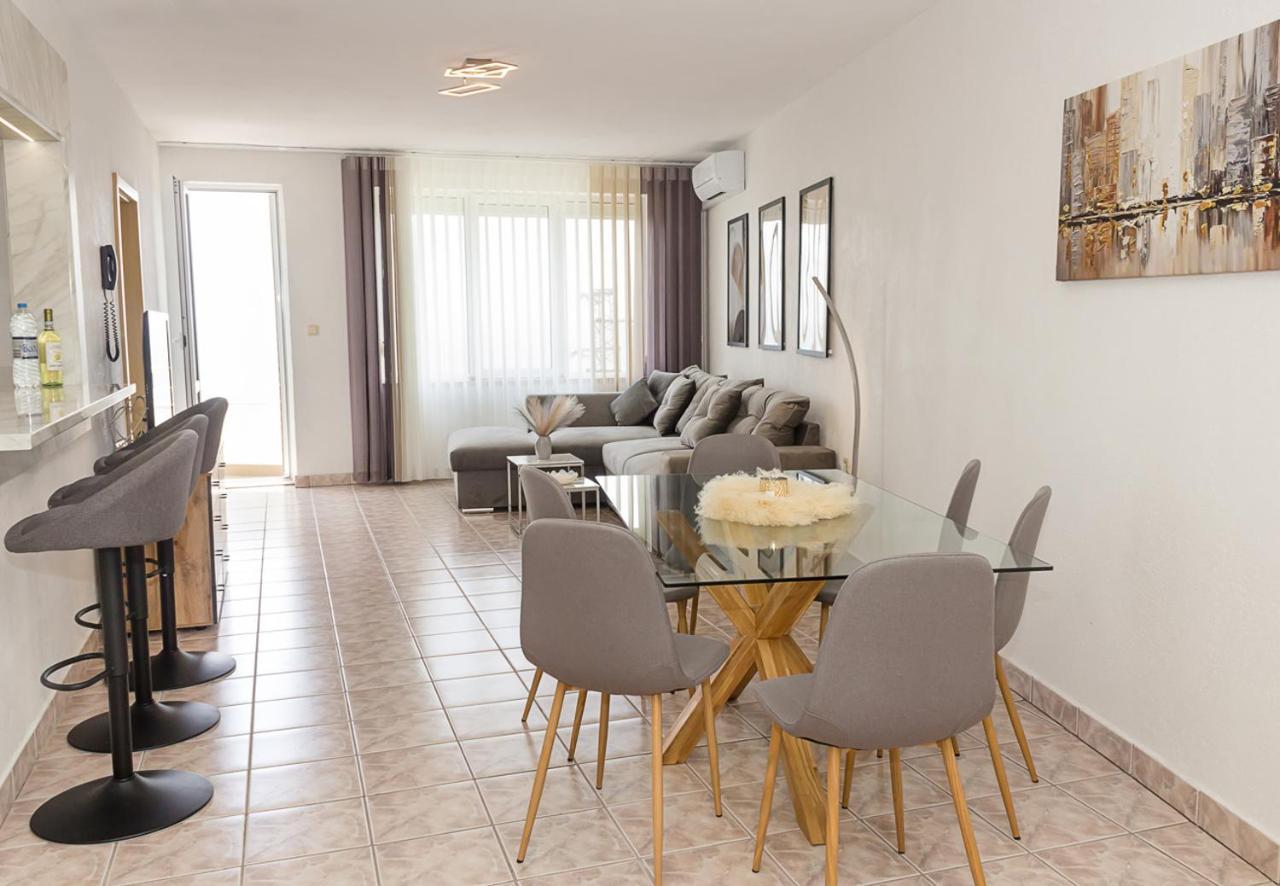 Ferienwohnung Two Identical Designer 2Bd Flats With Sea View In Balchik By Flat Mаnager Exterior foto