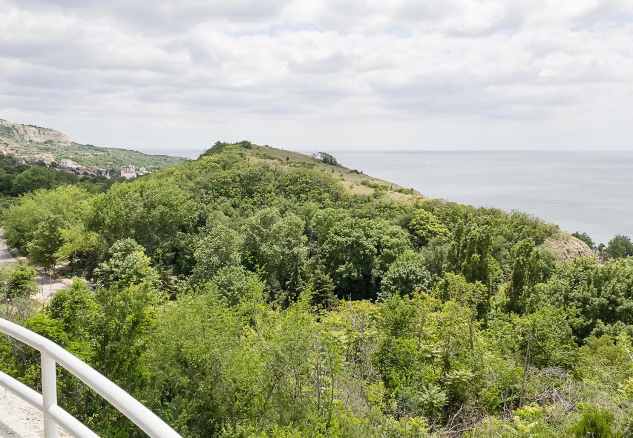Ferienwohnung Two Identical Designer 2Bd Flats With Sea View In Balchik By Flat Mаnager Exterior foto